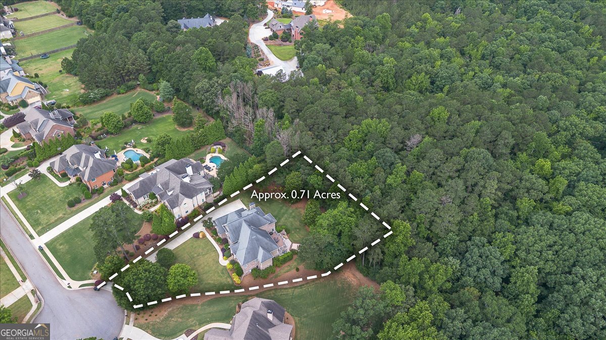 2481 Lakewood Manor Drive