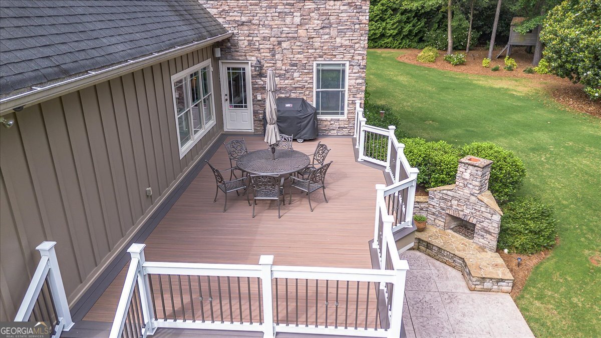 2481 Lakewood Manor Drive