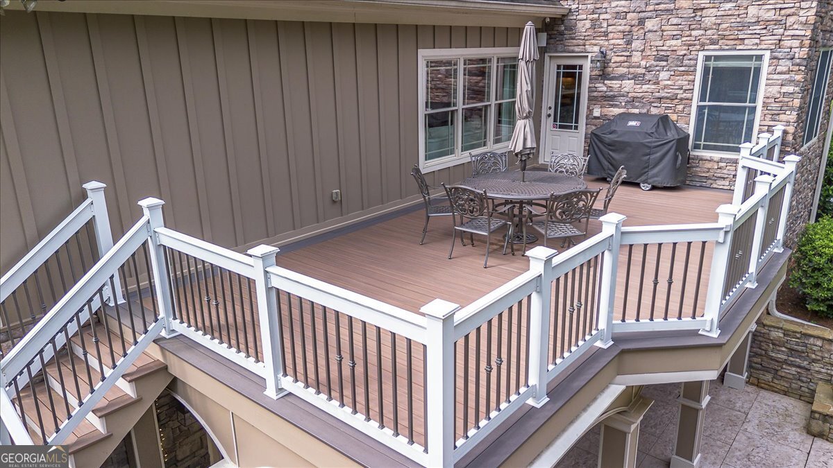 2481 Lakewood Manor Drive