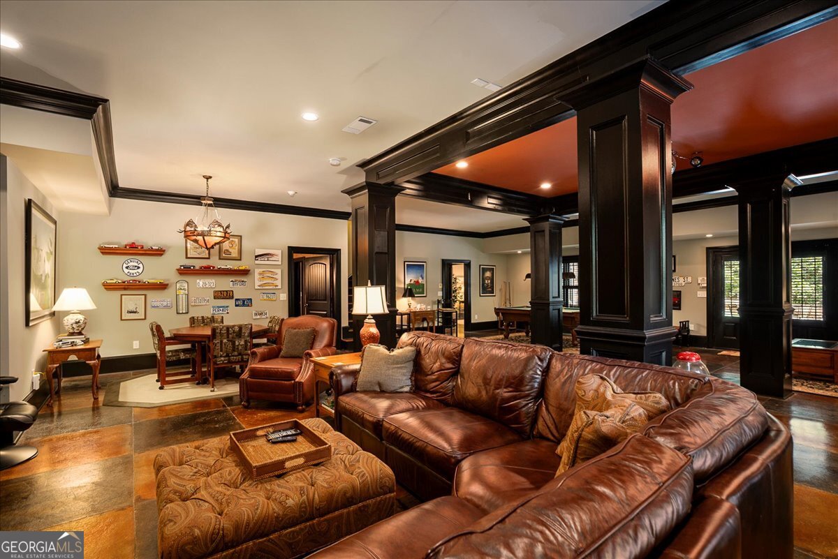 2481 Lakewood Manor Drive