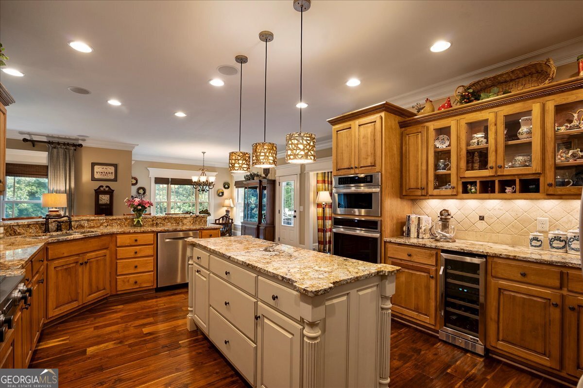 2481 Lakewood Manor Drive