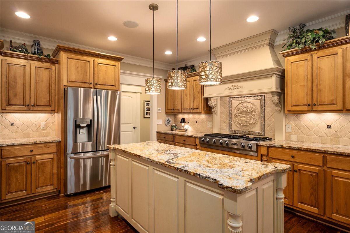 2481 Lakewood Manor Drive