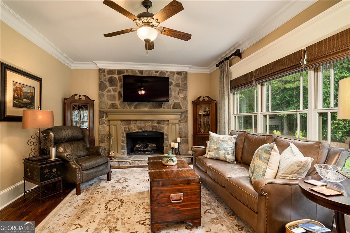 2481 Lakewood Manor Drive