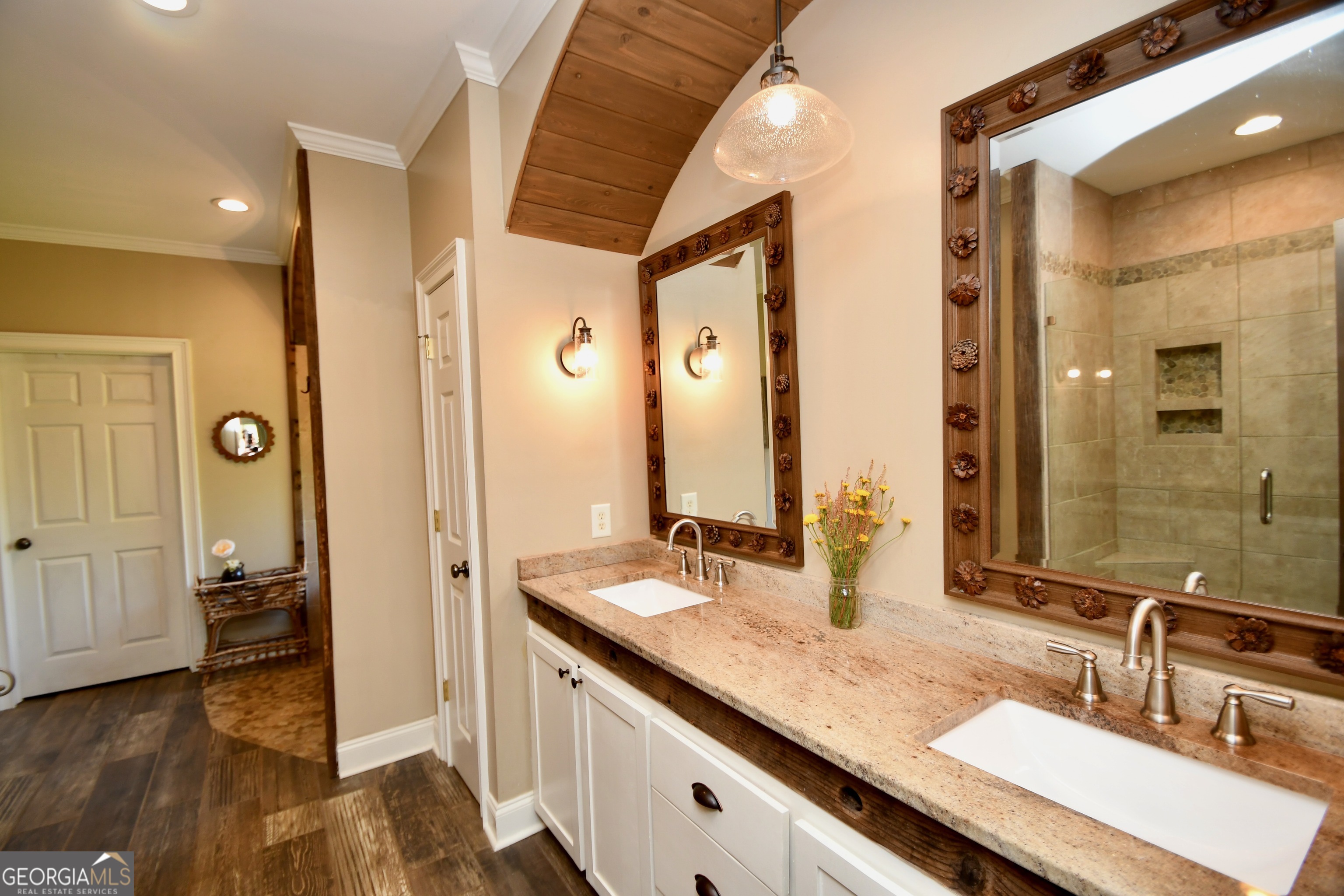 1160 Oaklake Terrace