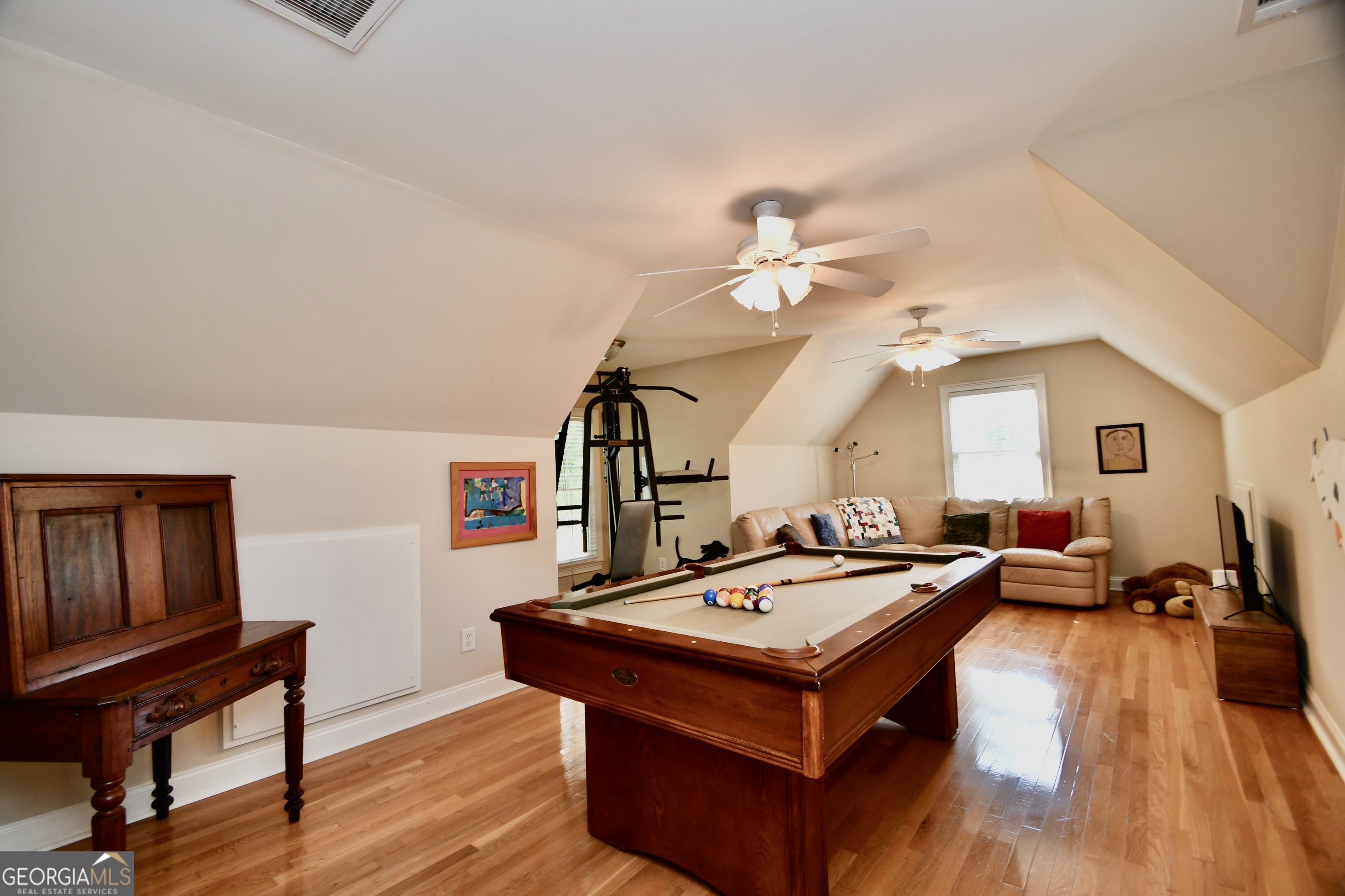 1160 Oaklake Terrace