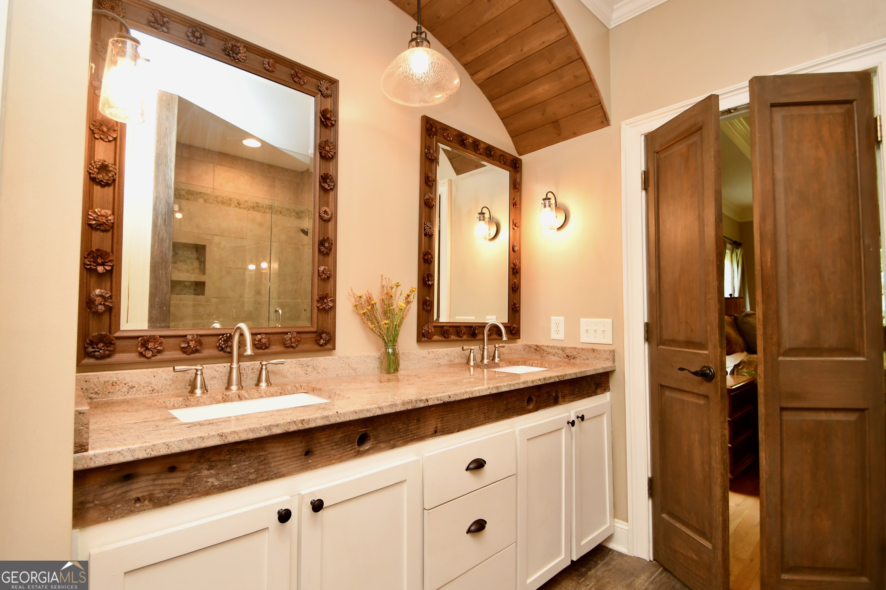 1160 Oaklake Terrace