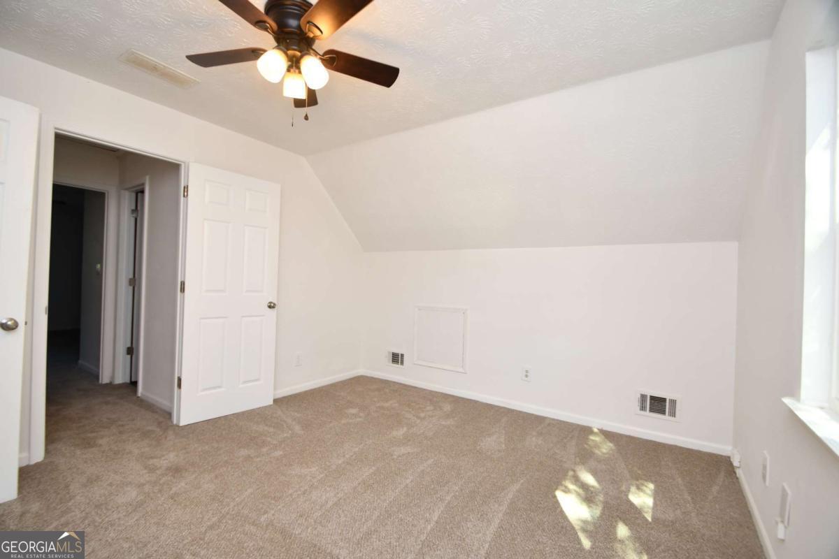 110 Thomas Trail