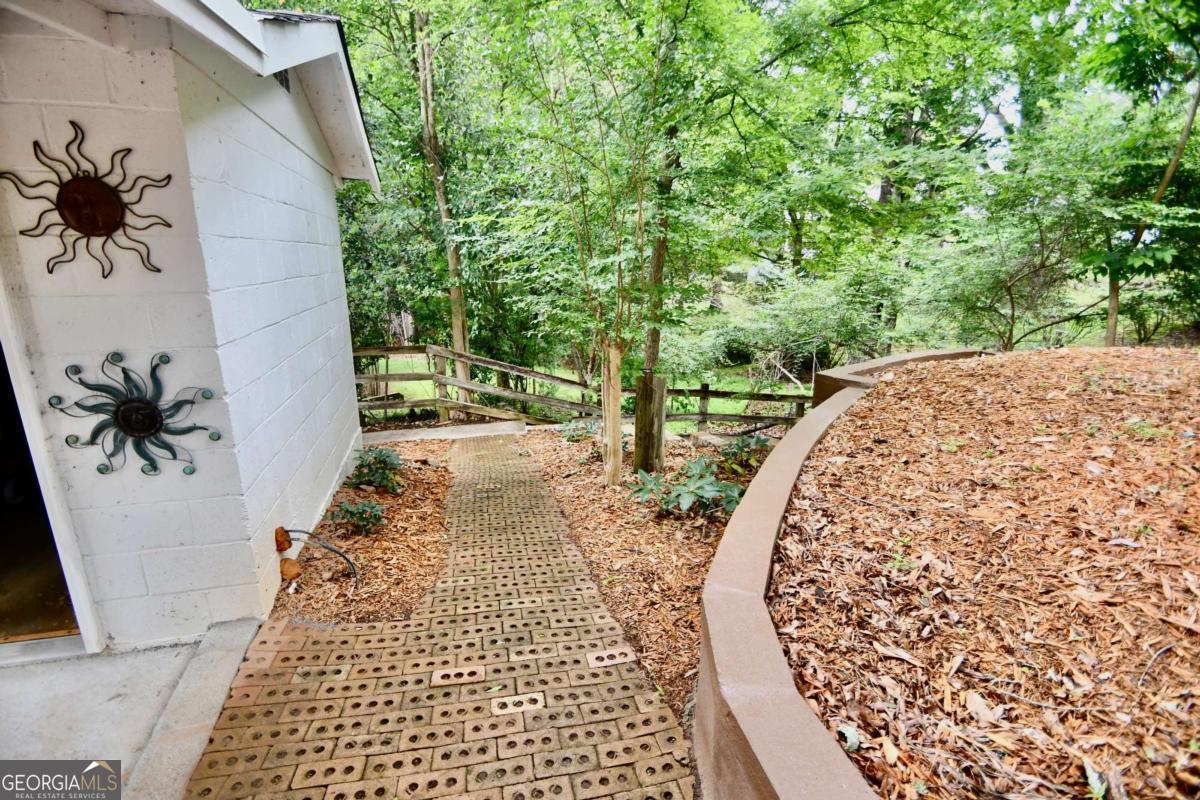 280 Valleybrook Drive