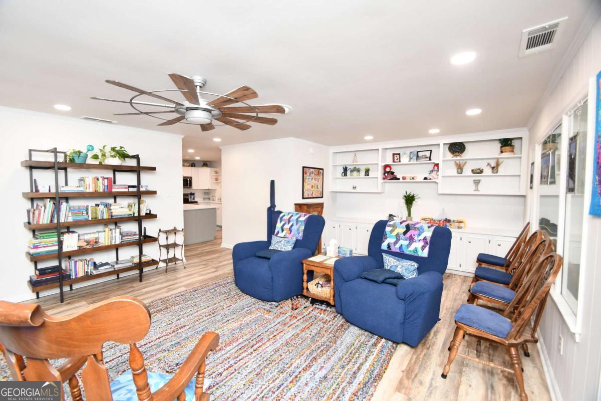 280 Valleybrook Drive