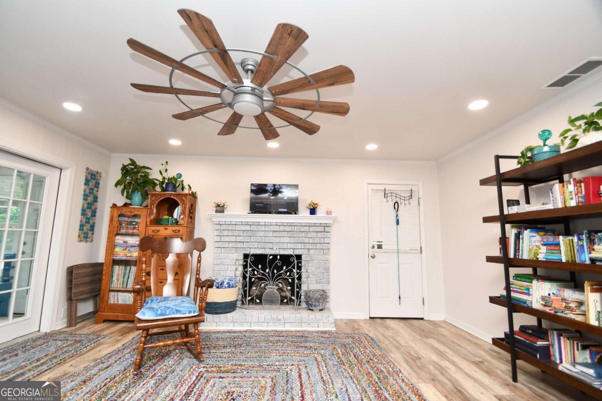280 Valleybrook Drive