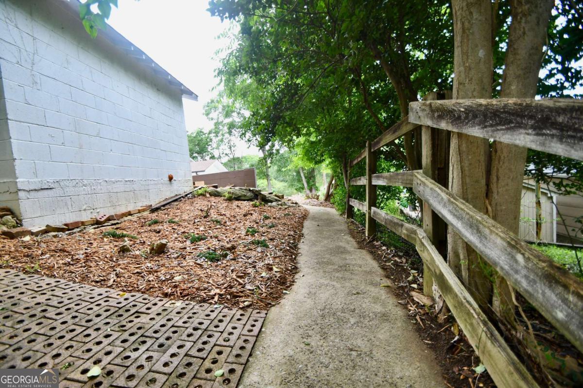 280 Valleybrook Drive