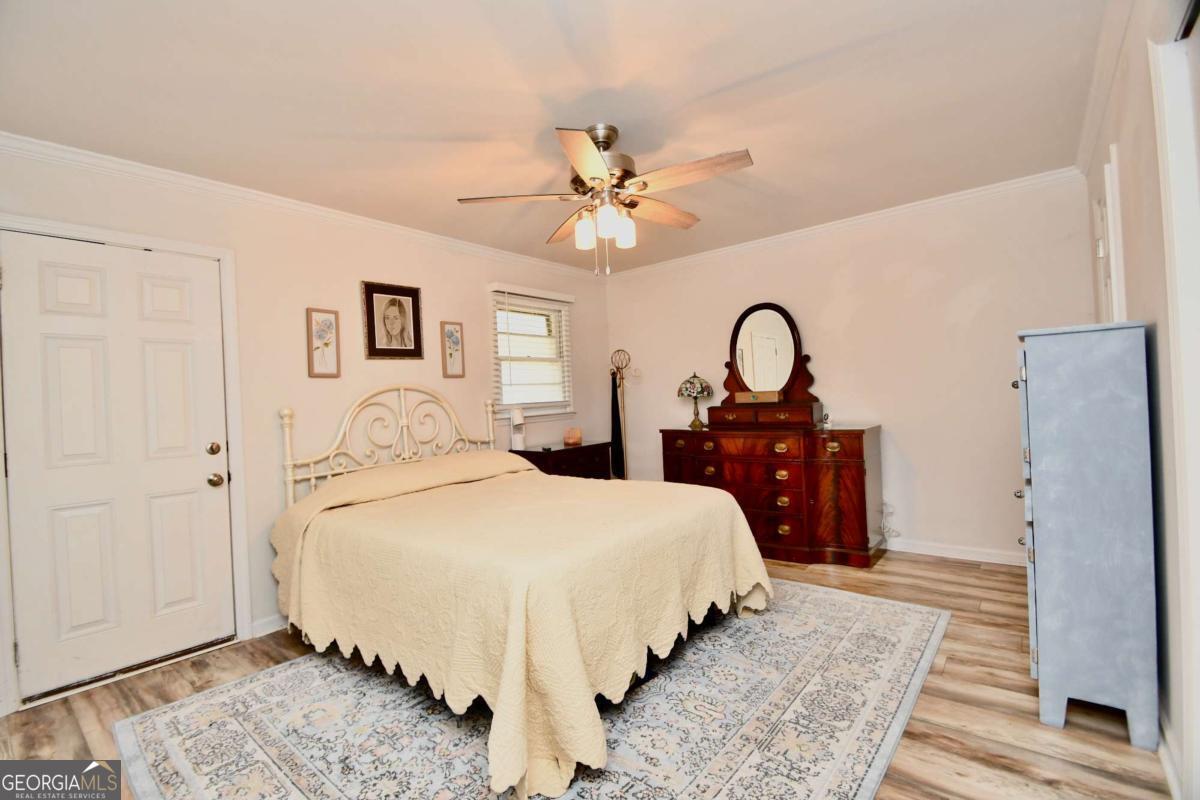 280 Valleybrook Drive