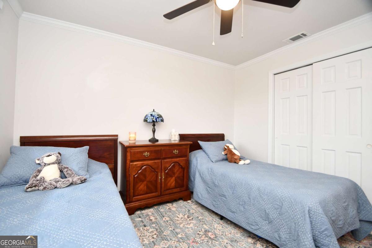280 Valleybrook Drive