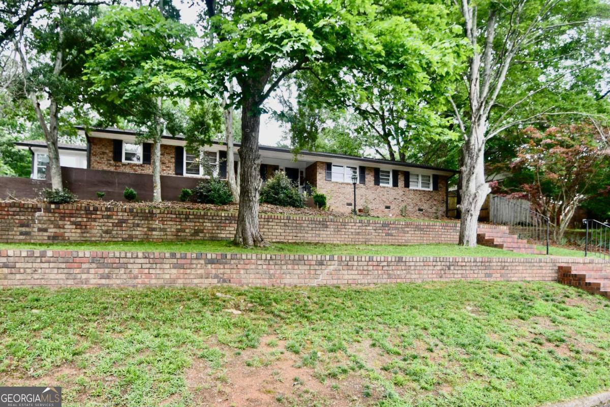 280 Valleybrook Drive