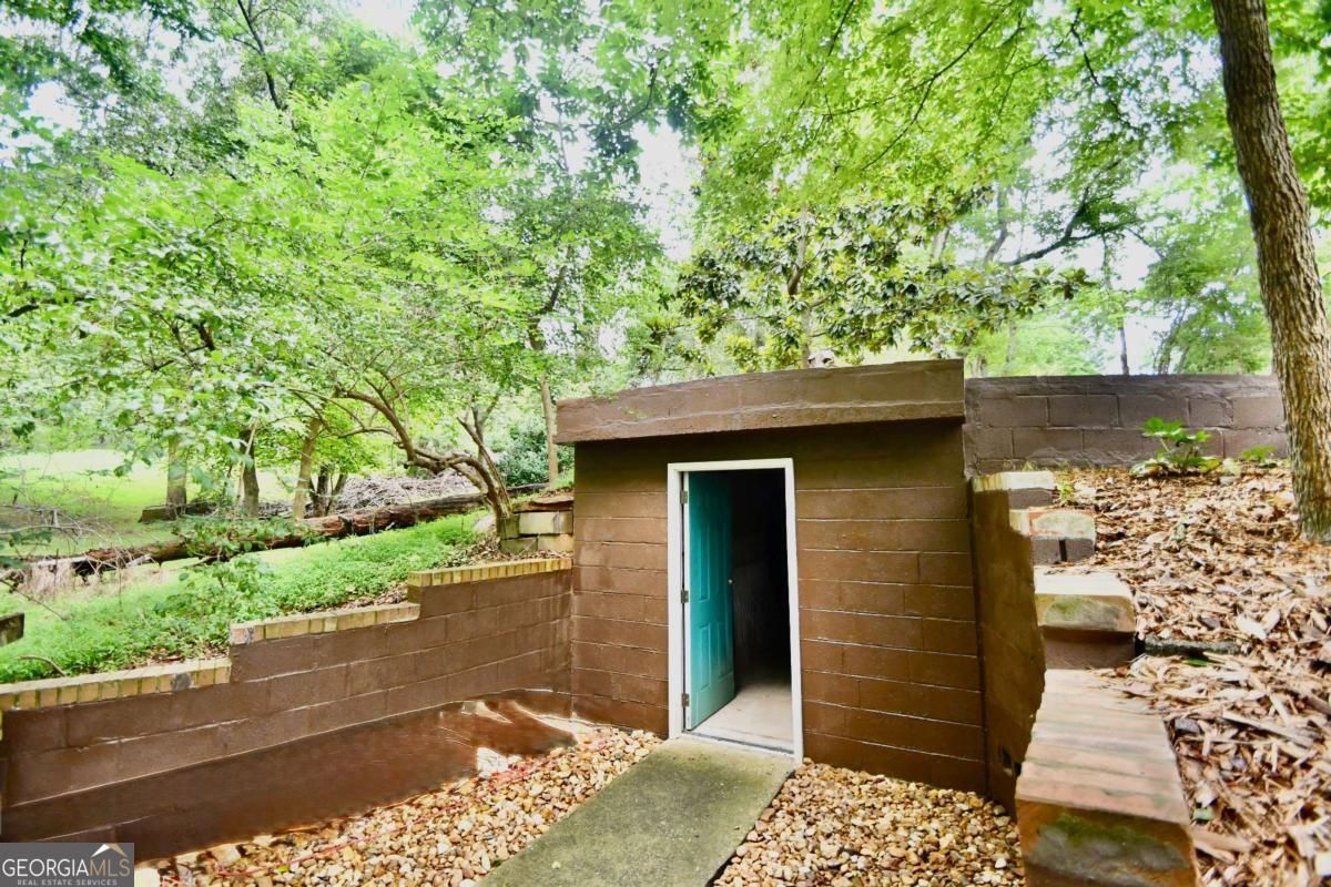 280 Valleybrook Drive