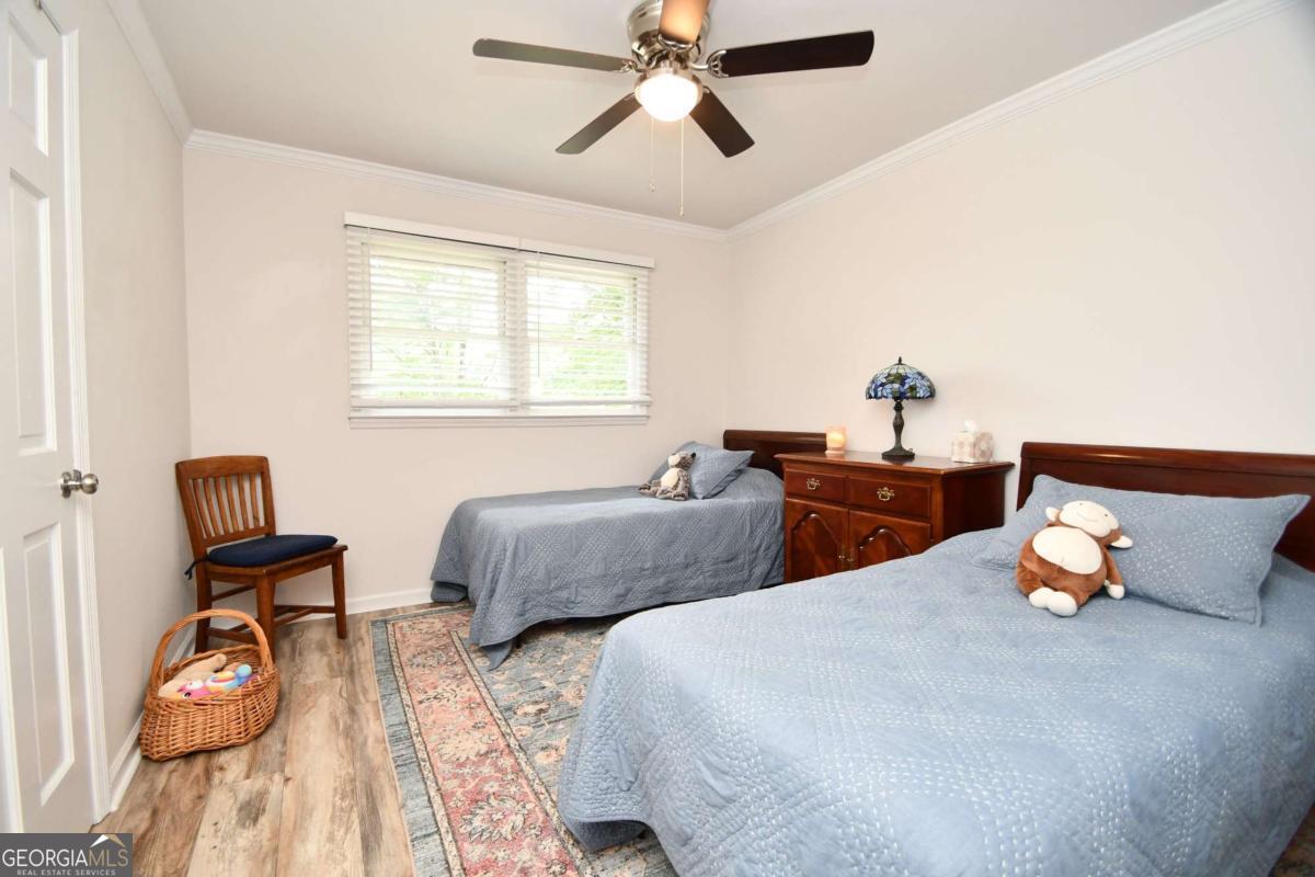 280 Valleybrook Drive