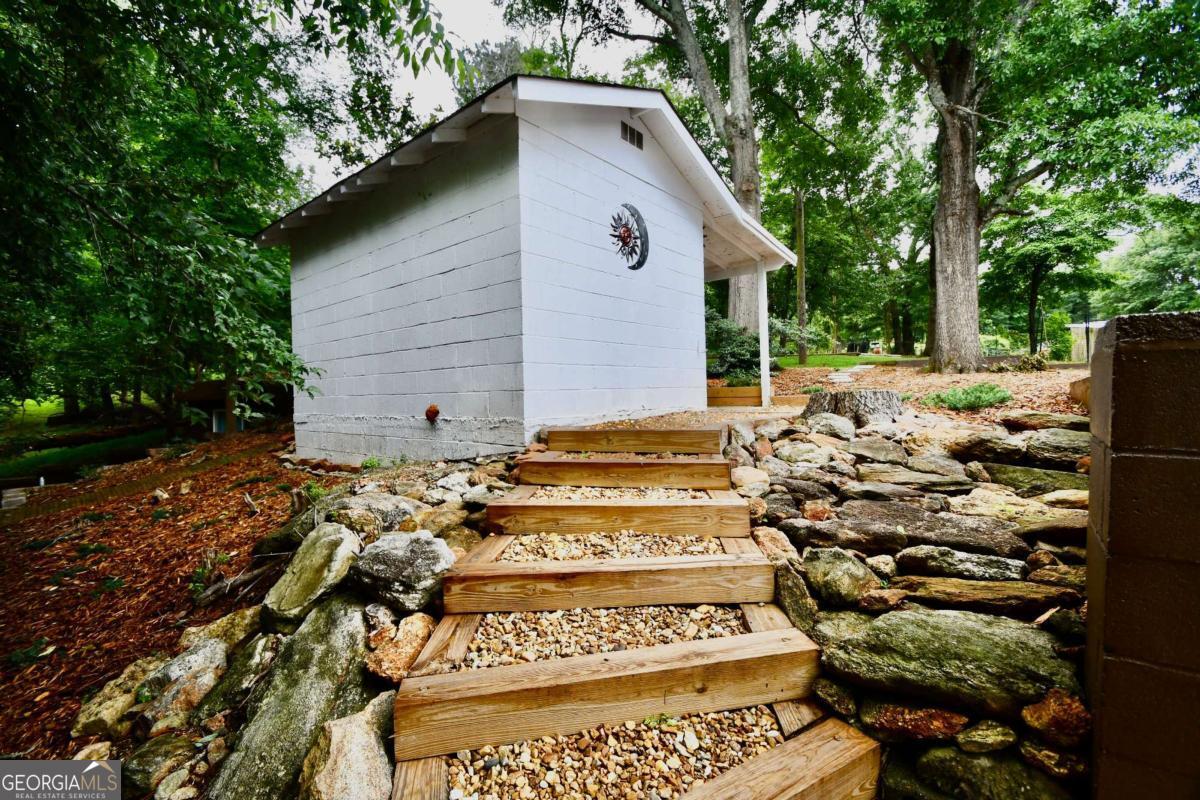 280 Valleybrook Drive