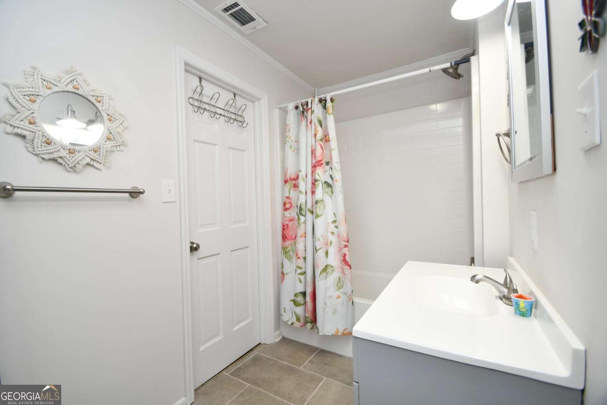 280 Valleybrook Drive