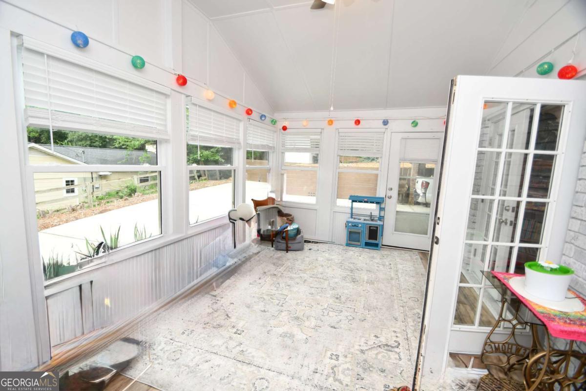 280 Valleybrook Drive