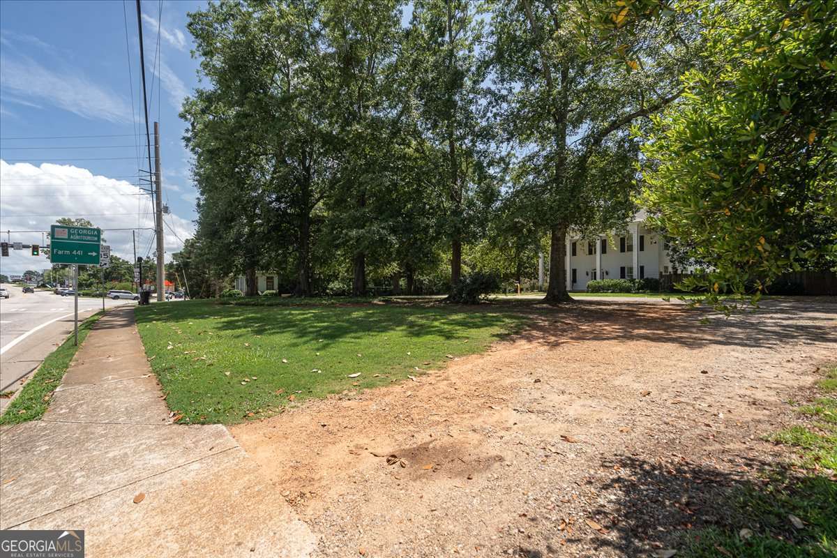 7 & 18 Main Street