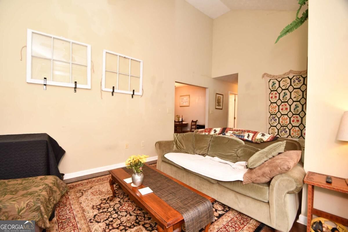 315 Rocky Drive