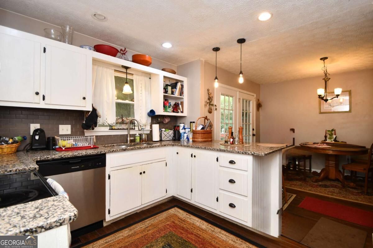 315 Rocky Drive