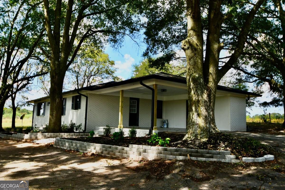 8588 Hwy 98 West