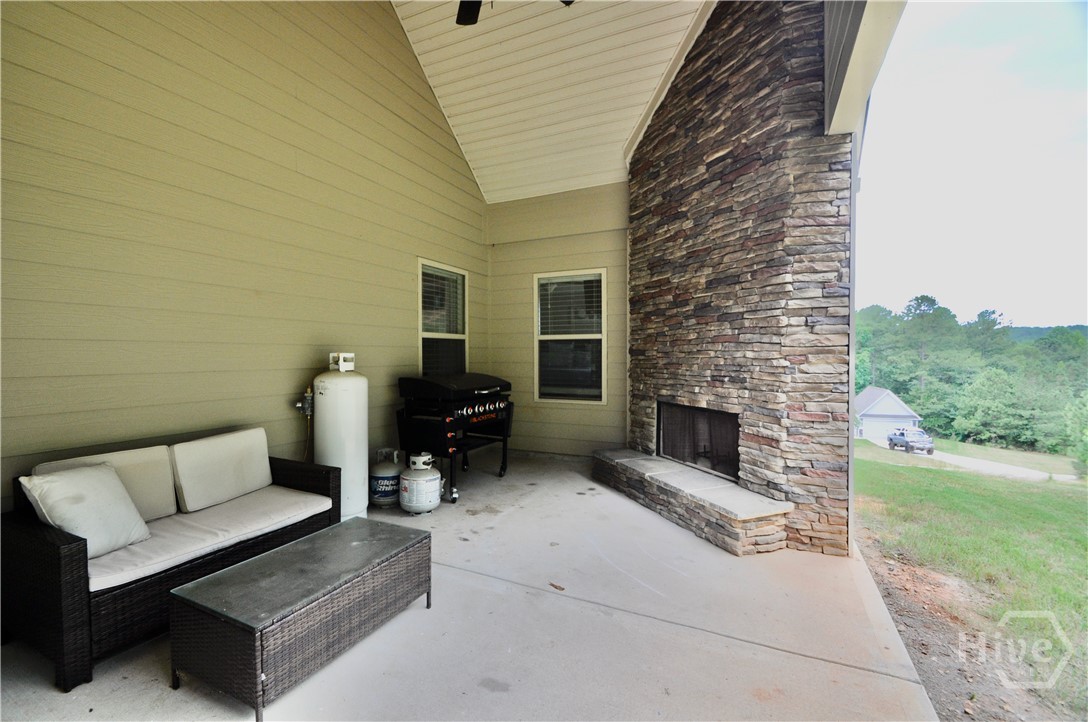 860 Ashland Falls Drive