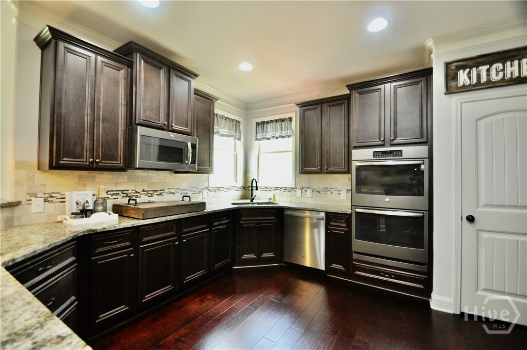 860 Ashland Falls Drive