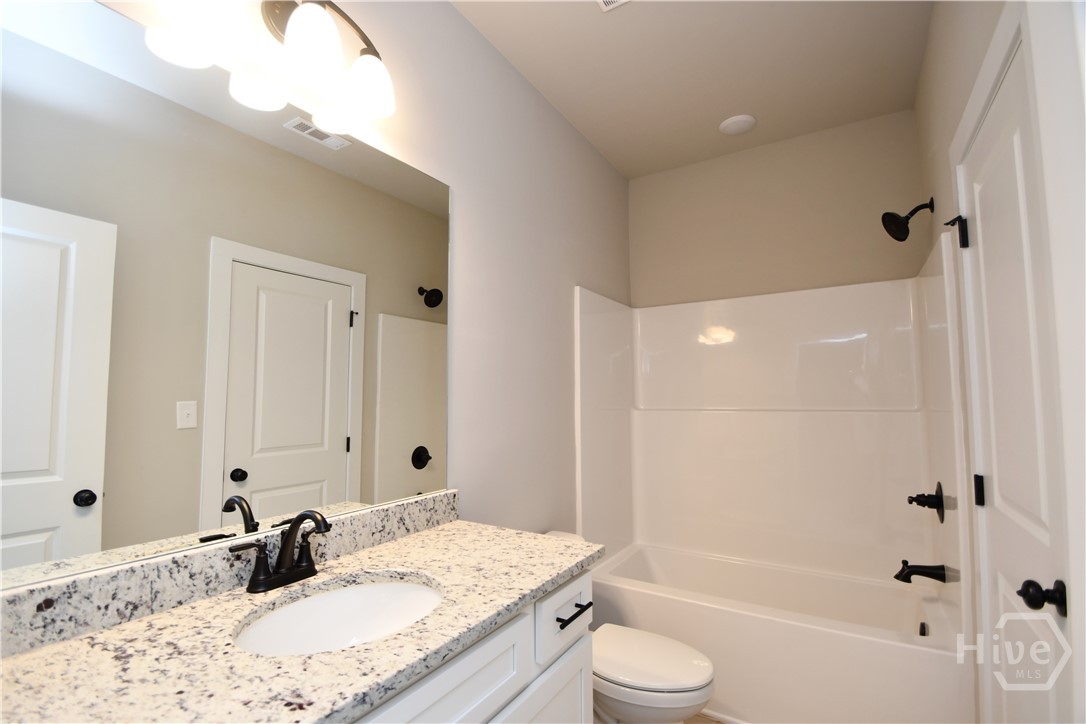 1165 Watersedge Cove