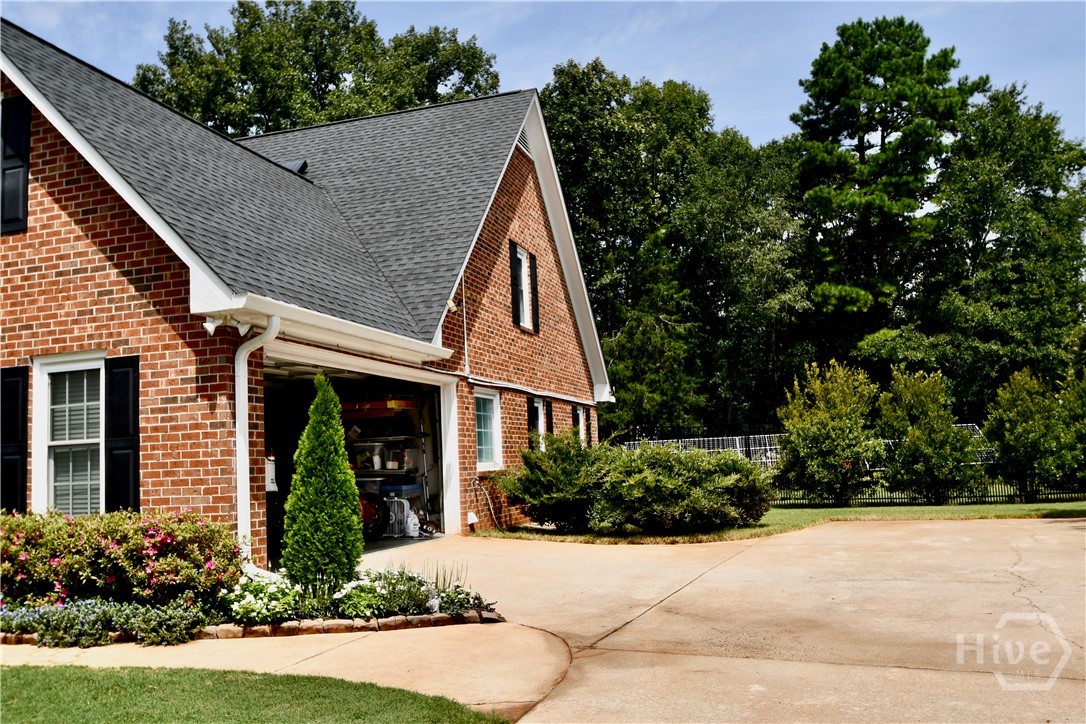 102 Meadow Creek Drive