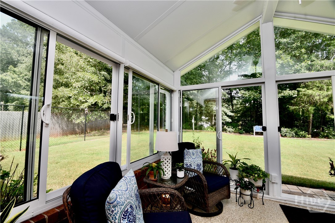 102 Meadow Creek Drive