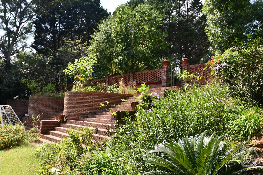 202 Plantation Road