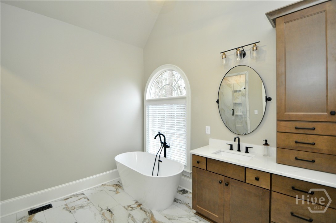 1070 Lexington Court