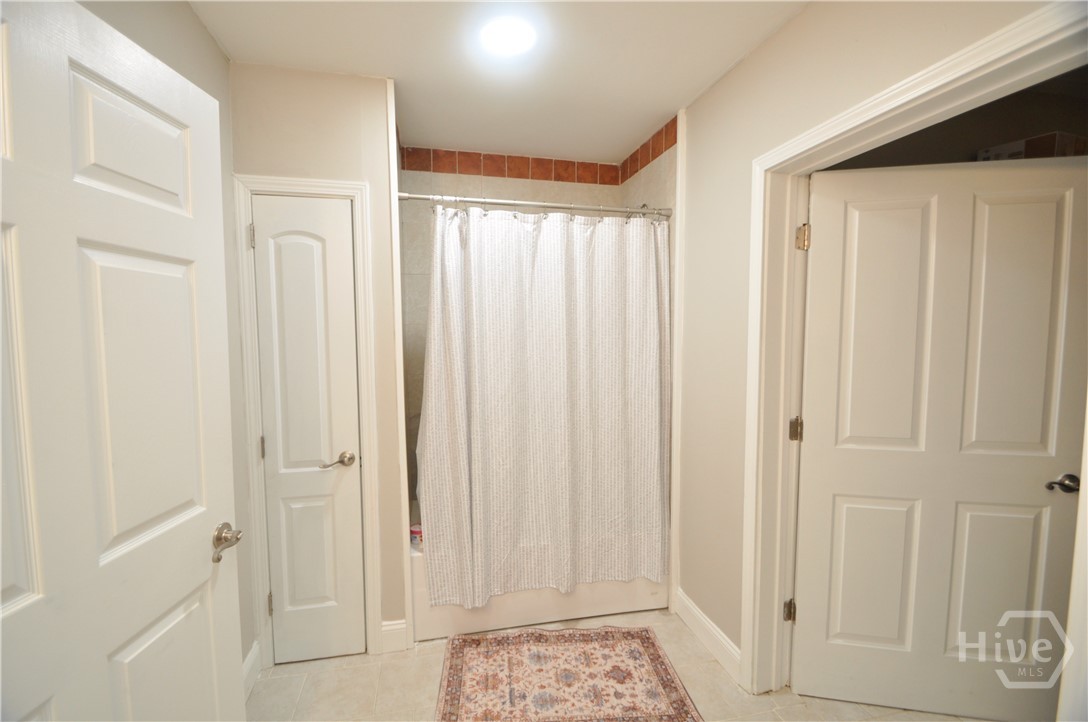 1070 Lexington Court