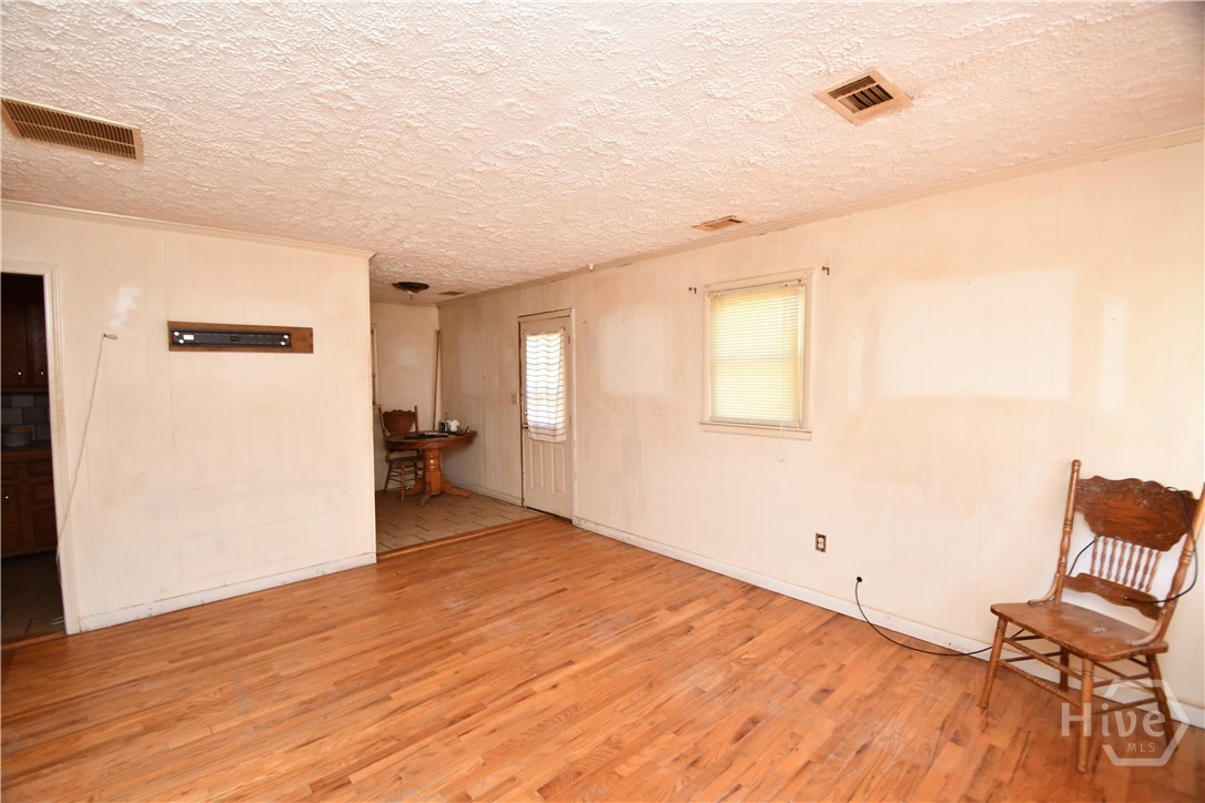 6367 Highway 72 E