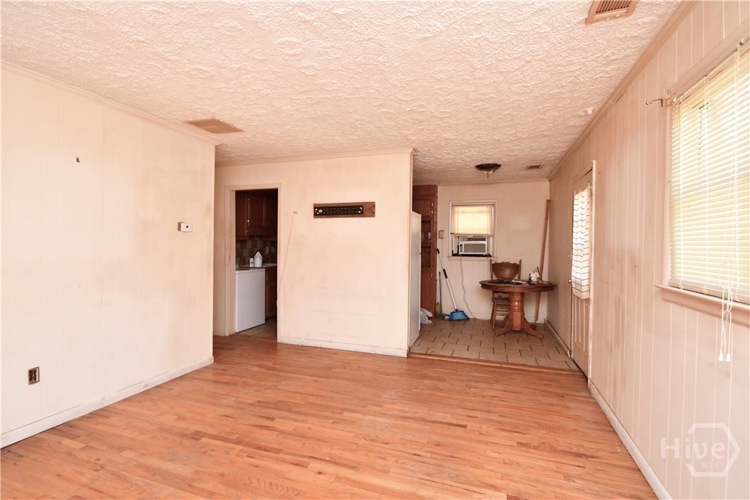 6367 Highway 72 E