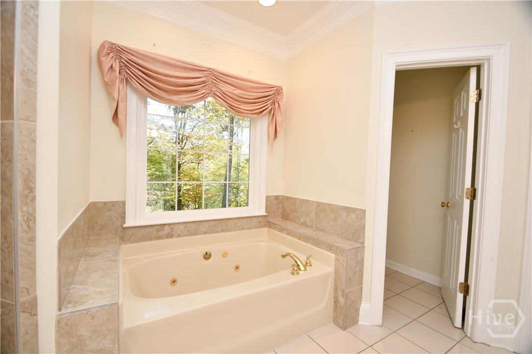 218 Thornhill Drive