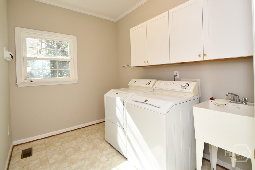 218 Thornhill Drive
