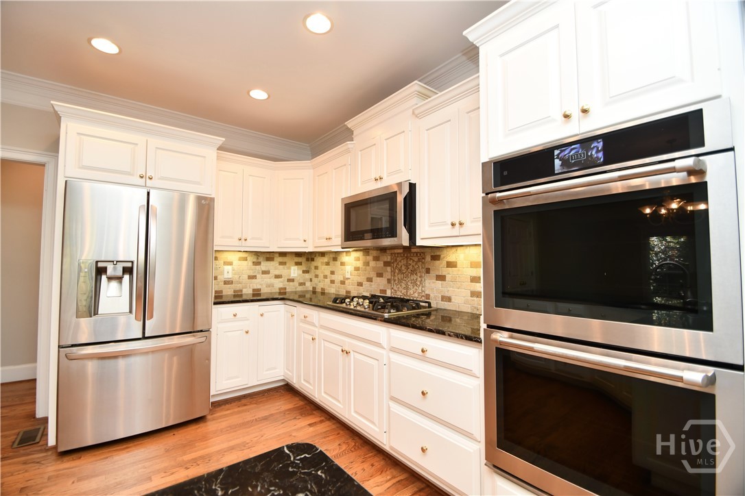218 Thornhill Drive
