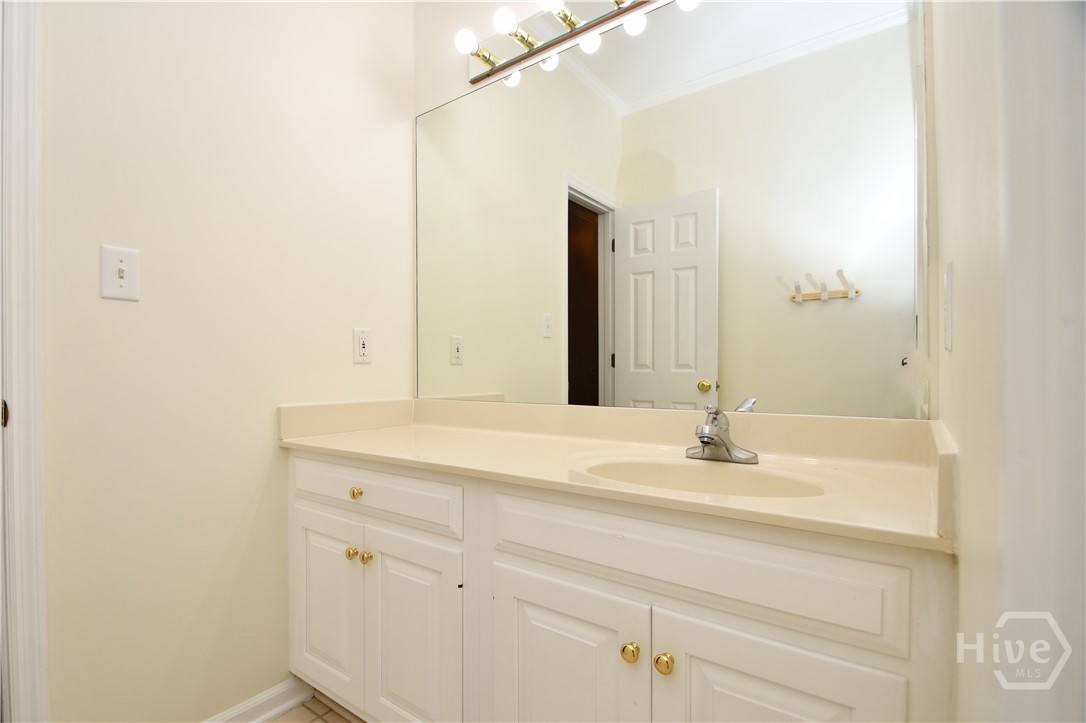 218 Thornhill Drive