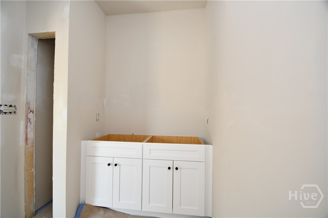 215 Timsbury
