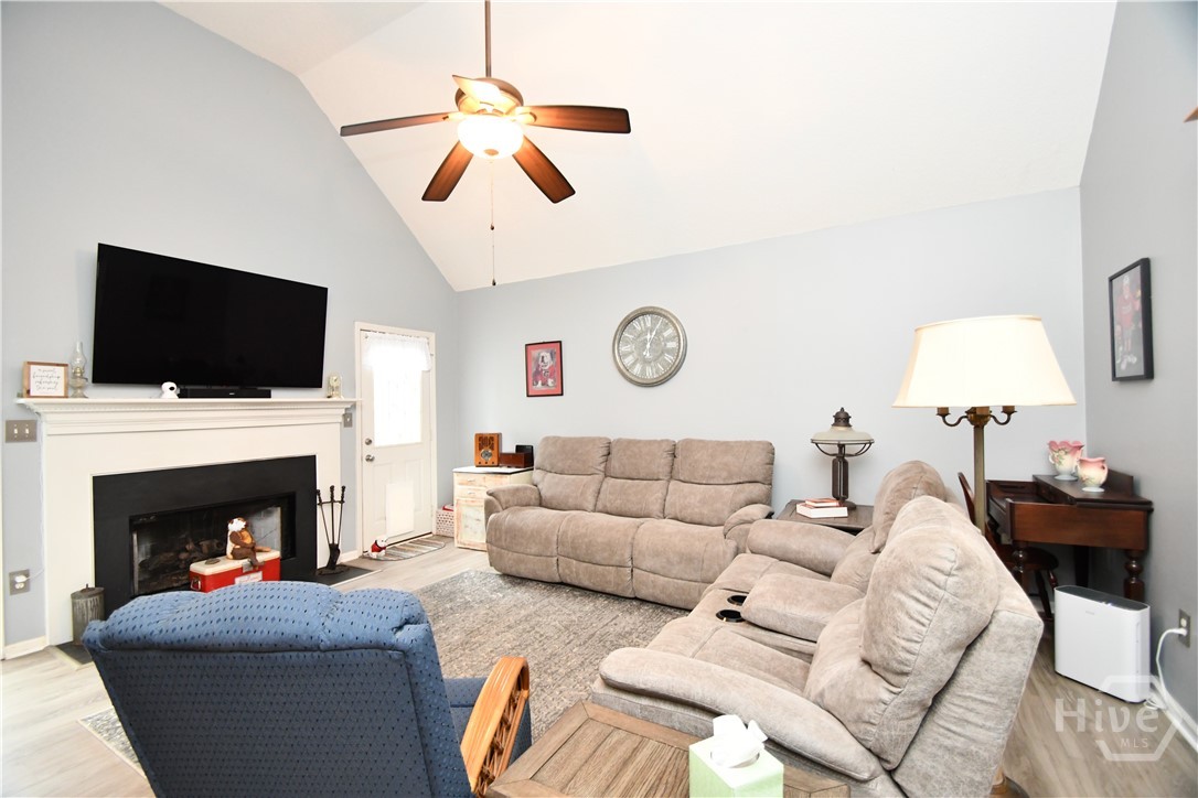 531 Scarlet Oak Drive