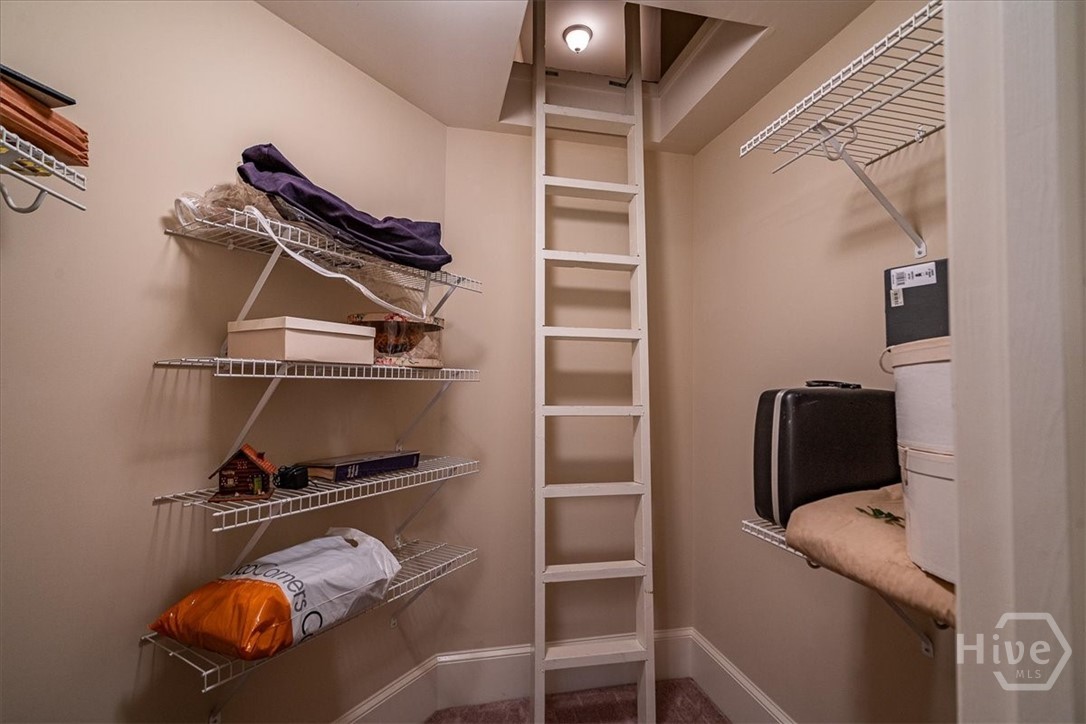 2481 Lakewood Manor Drive