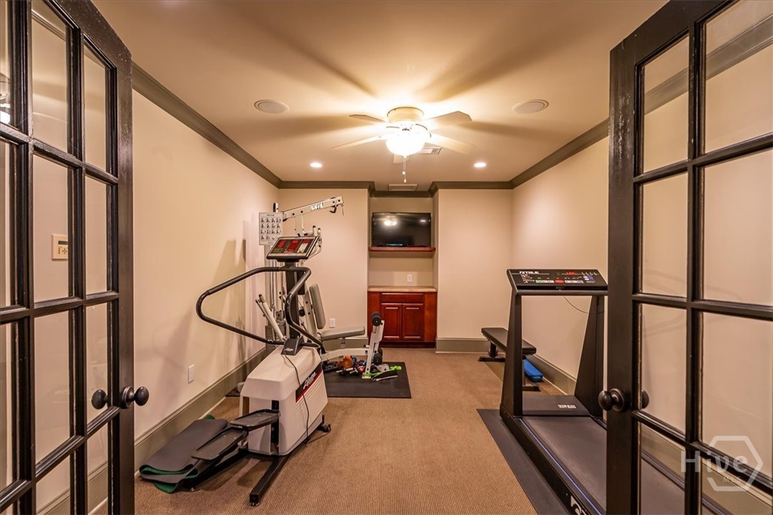 2481 Lakewood Manor Drive