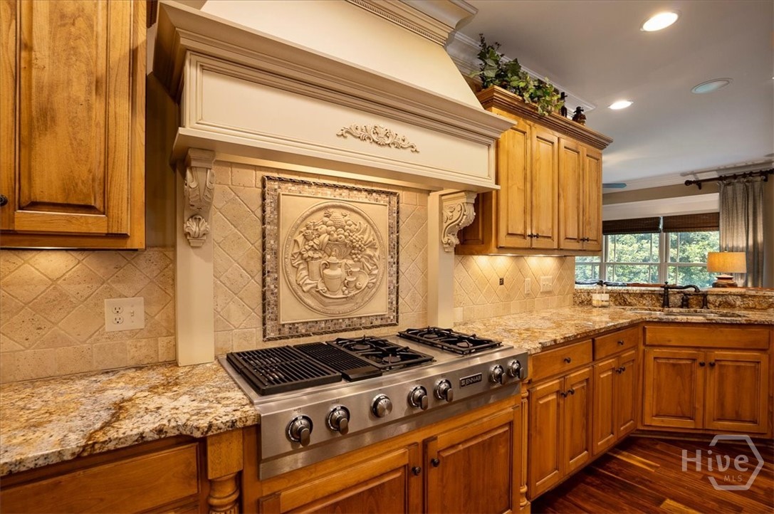 2481 Lakewood Manor Drive