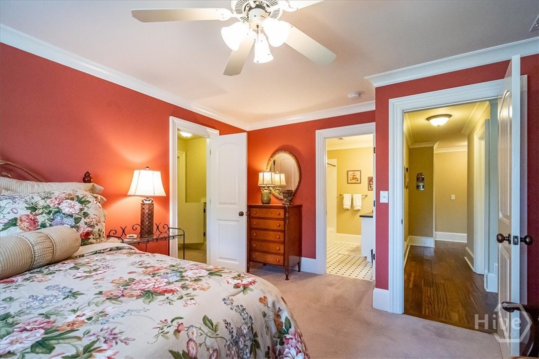 2481 Lakewood Manor Drive