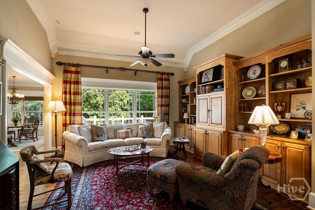 2481 Lakewood Manor Drive