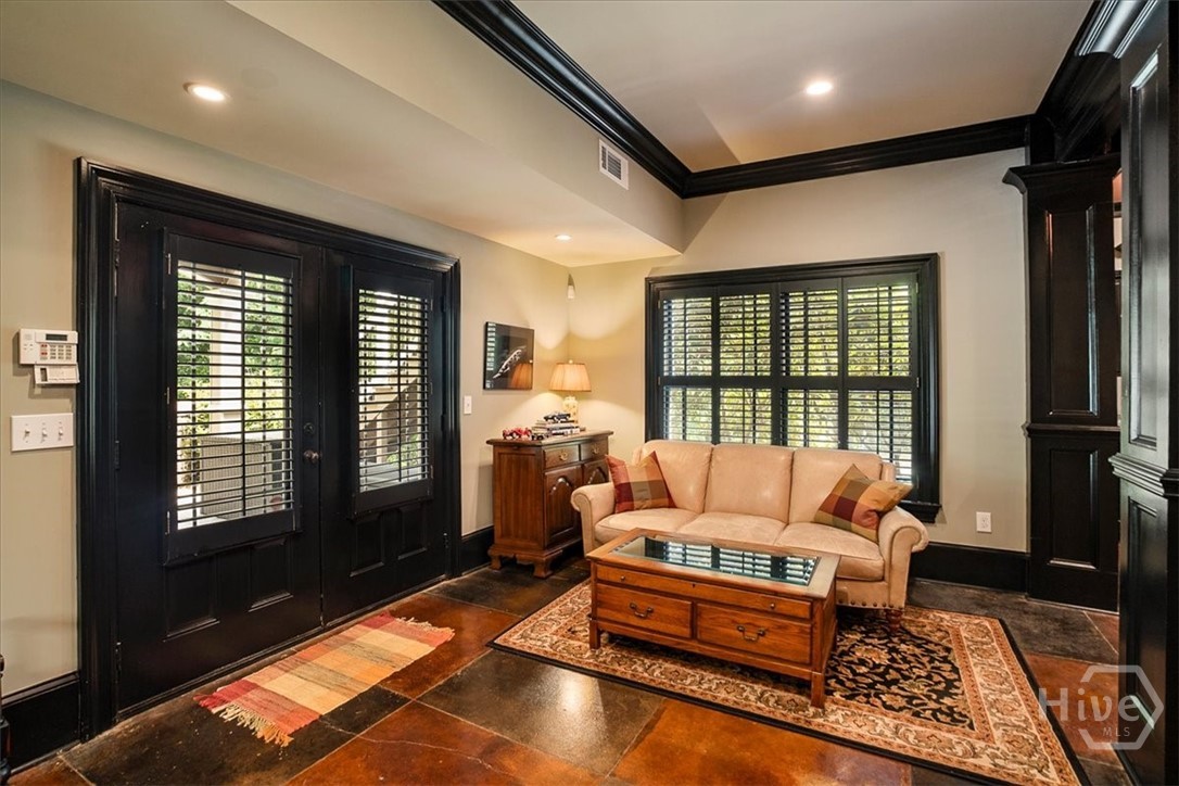 2481 Lakewood Manor Drive