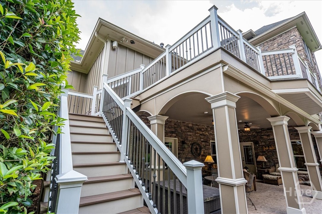 2481 Lakewood Manor Drive